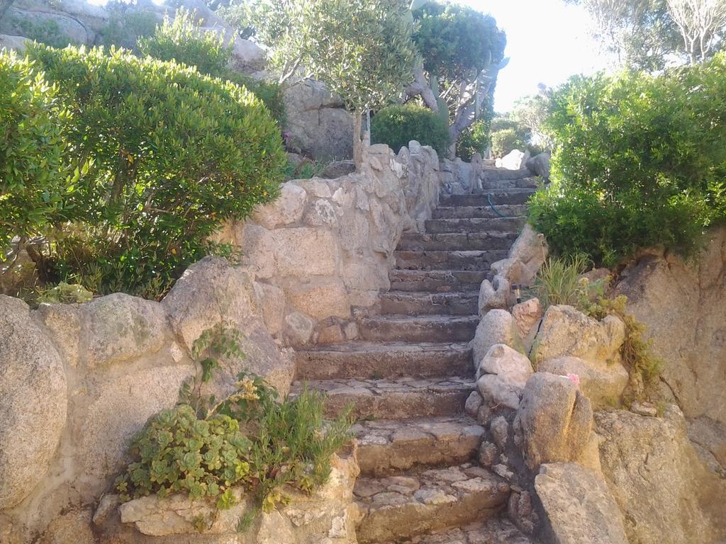 La Fonte Dell'Ulivo 3 Bed & Breakfast La Maddalena  Exterior photo