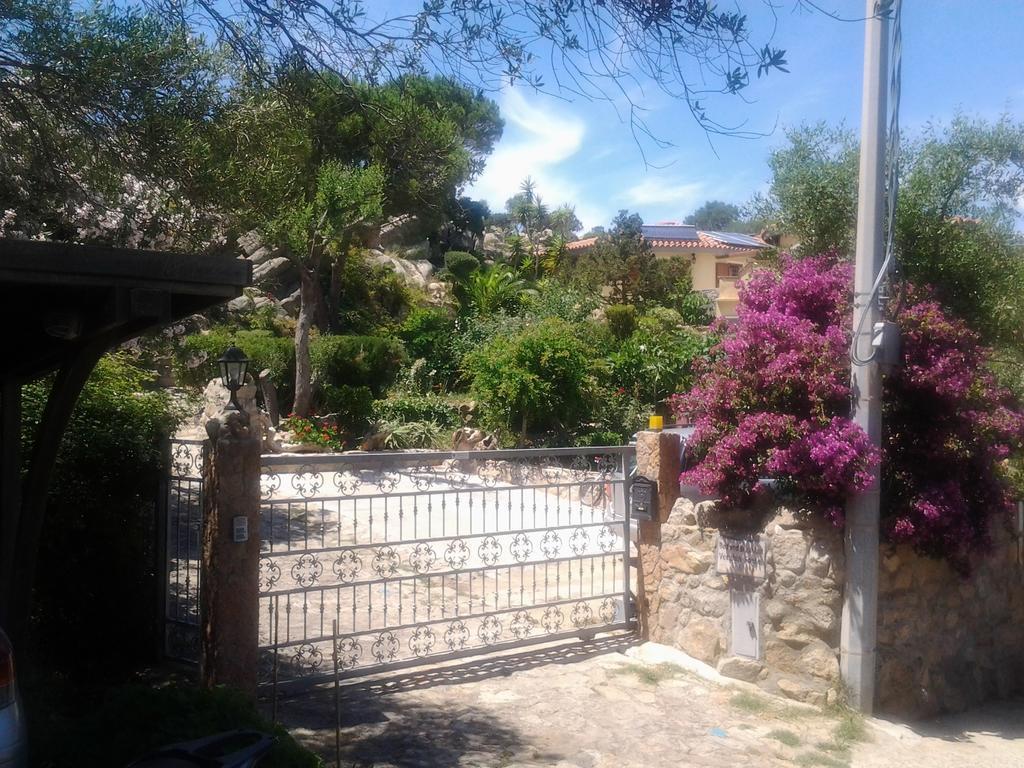 La Fonte Dell'Ulivo 3 Bed & Breakfast La Maddalena  Exterior photo