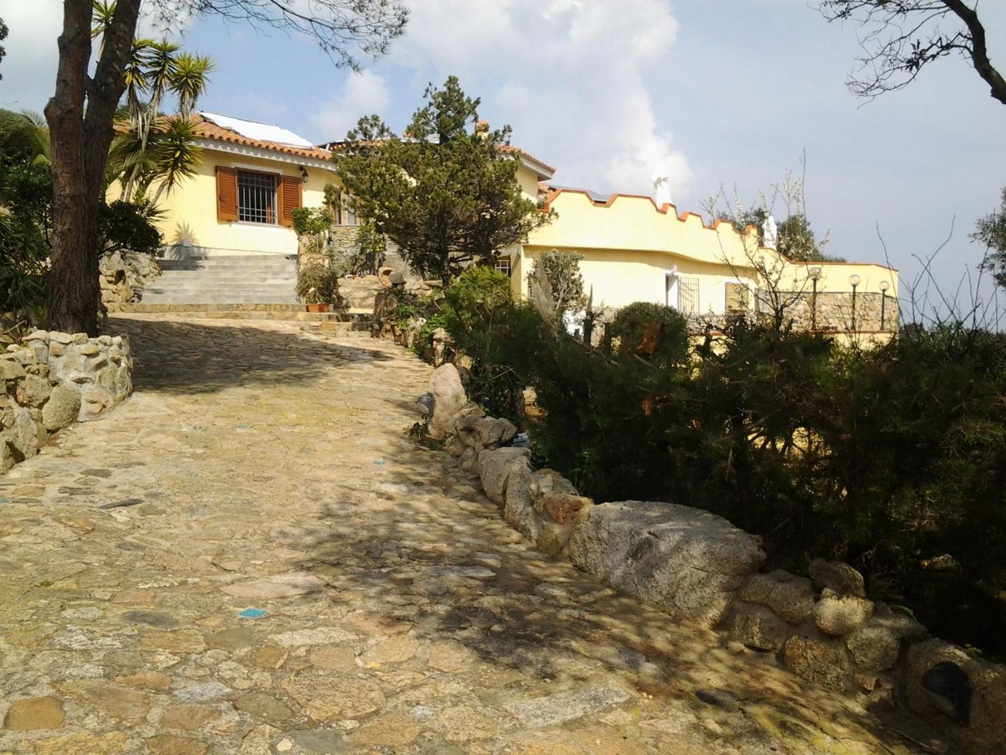La Fonte Dell'Ulivo 3 Bed & Breakfast La Maddalena  Exterior photo