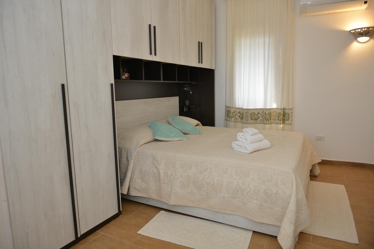La Fonte Dell'Ulivo 3 Bed & Breakfast La Maddalena  Exterior photo