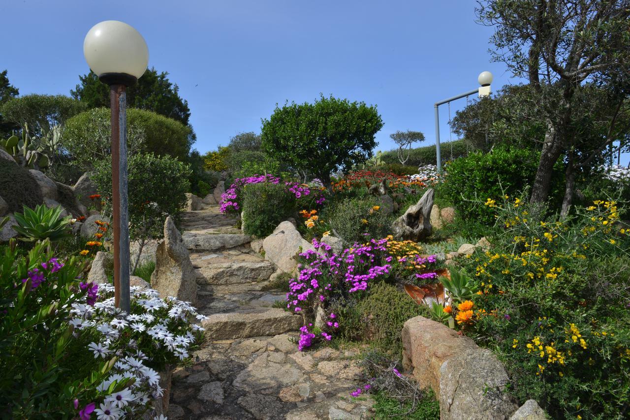 La Fonte Dell'Ulivo 3 Bed & Breakfast La Maddalena  Exterior photo