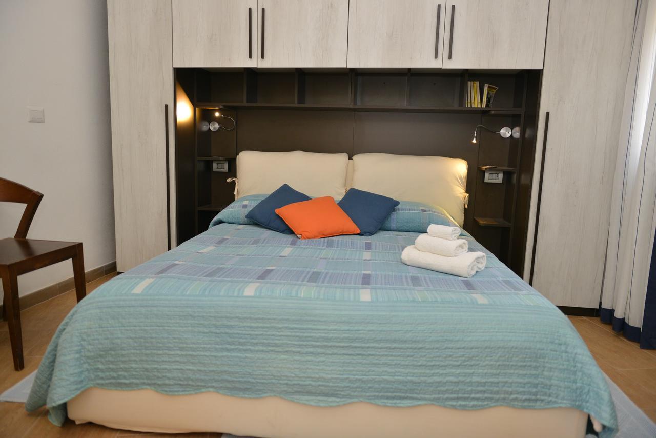 La Fonte Dell'Ulivo 3 Bed & Breakfast La Maddalena  Exterior photo